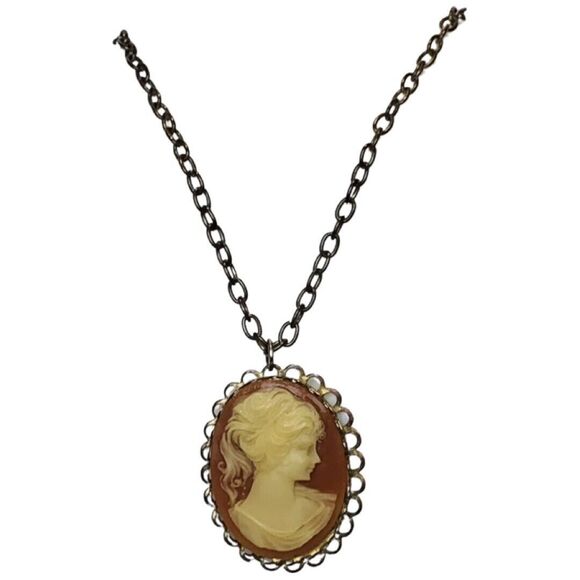 VTG Cameo Woman Sillouette Pendant Brass Necklace 22"  Cottagecore Trendy - Picture 10 of 14